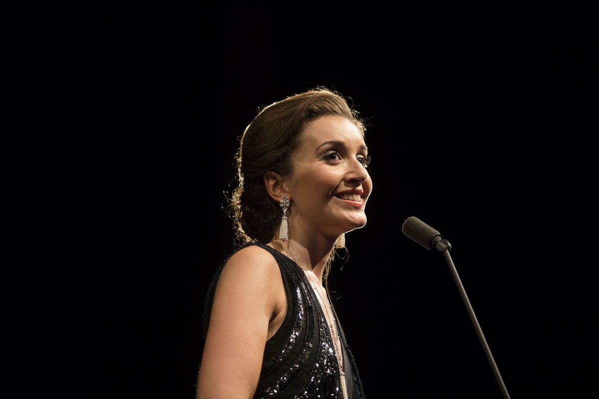 Carly Paoli 